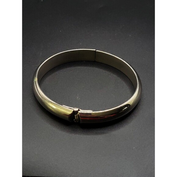 Whiting and Davis Silver tone Clamp Bracelet - Picture 10 of 12